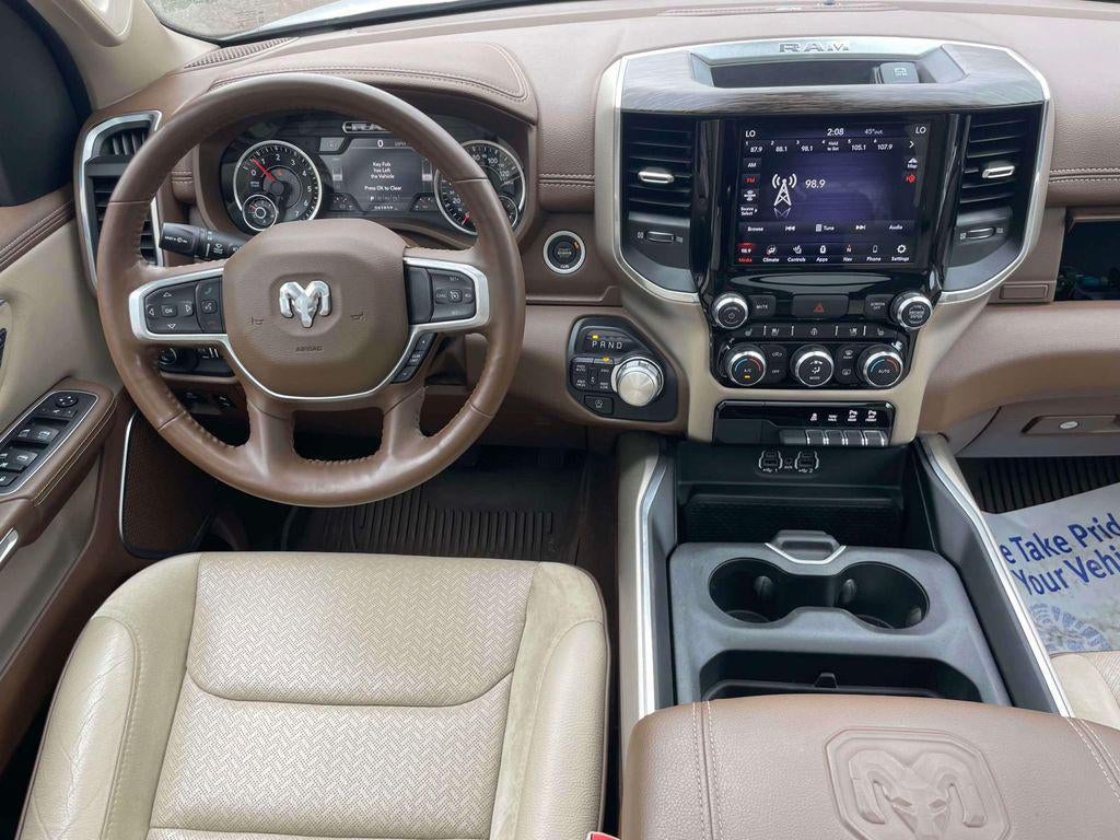 2020 RAM 1500 Laramie Crew Cab 4x4 64' Box