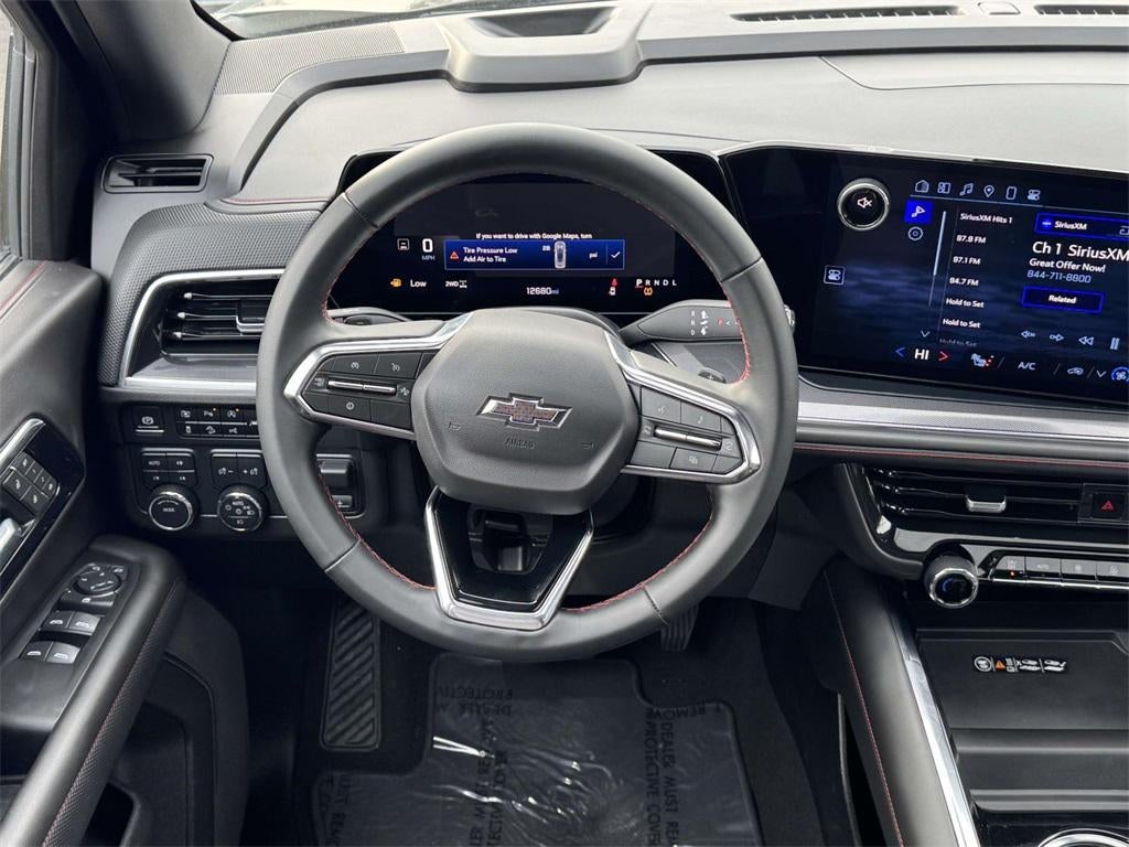 2025 Chevrolet Suburban 4WD RST