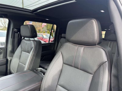 2025 Chevrolet Suburban 4WD RST