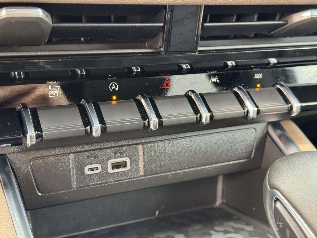 2023 GMC Canyon 4WD Crew Cab Short Box Denali