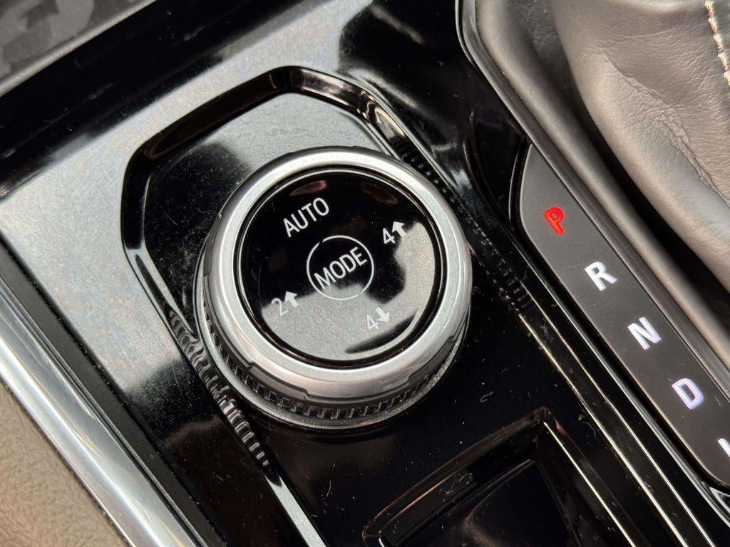 2023 GMC Canyon 4WD Crew Cab Short Box Denali