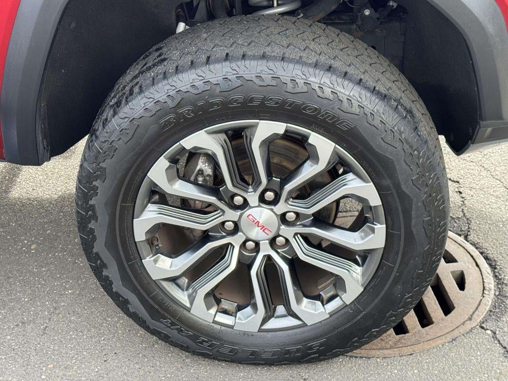 2023 GMC Canyon 4WD Crew Cab Short Box Denali