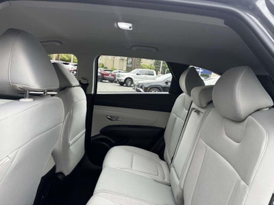 2025 Hyundai TUCSON SE