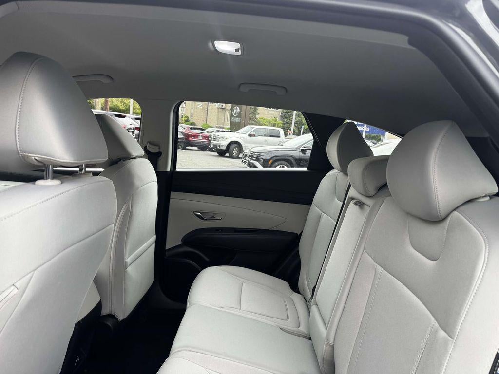 2025 Hyundai TUCSON SE