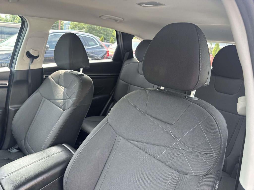2022 Hyundai TUCSON SE