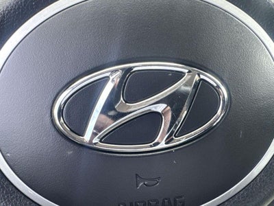 2022 Hyundai TUCSON SE