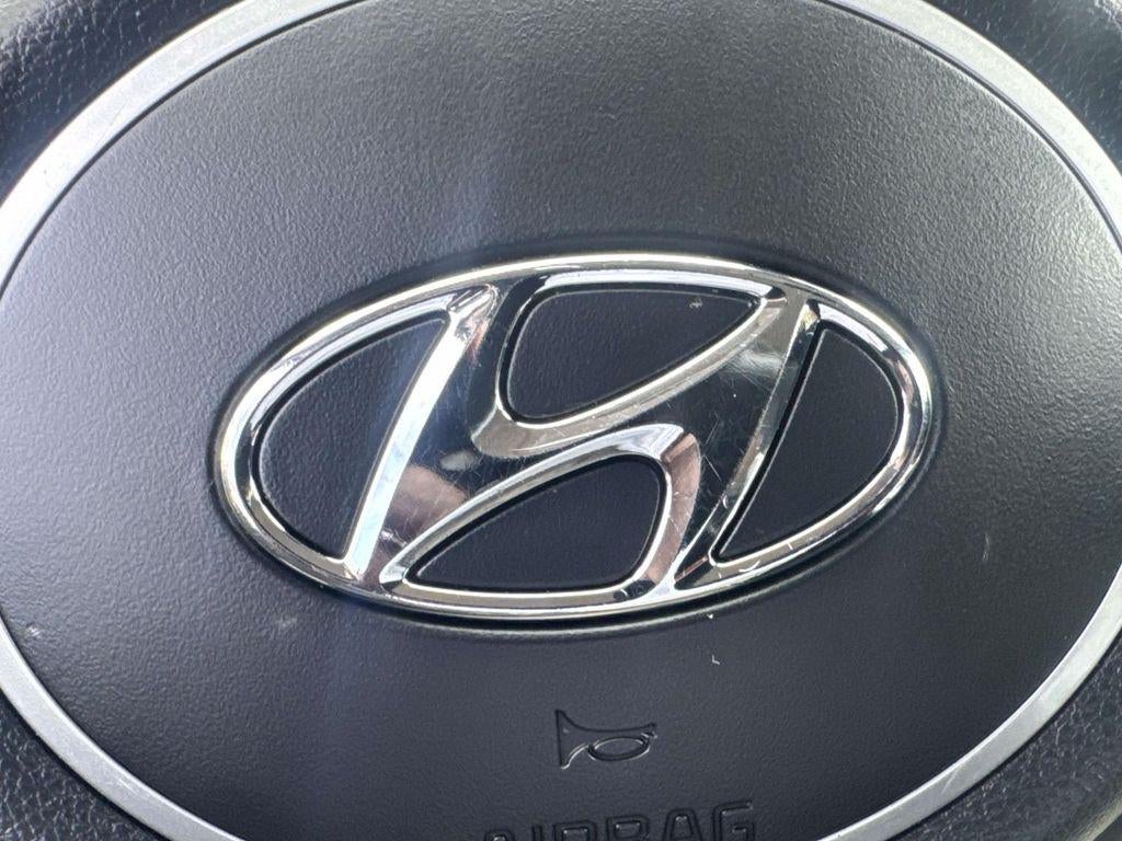 2022 Hyundai TUCSON SE