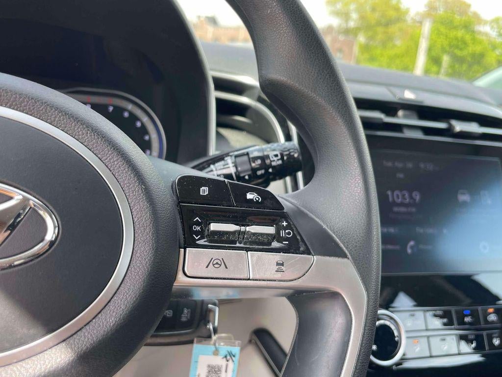 2023 Hyundai TUCSON SE