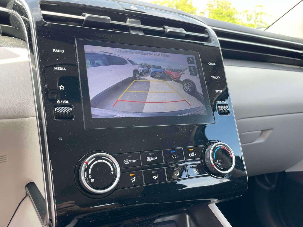 2023 Hyundai TUCSON SE