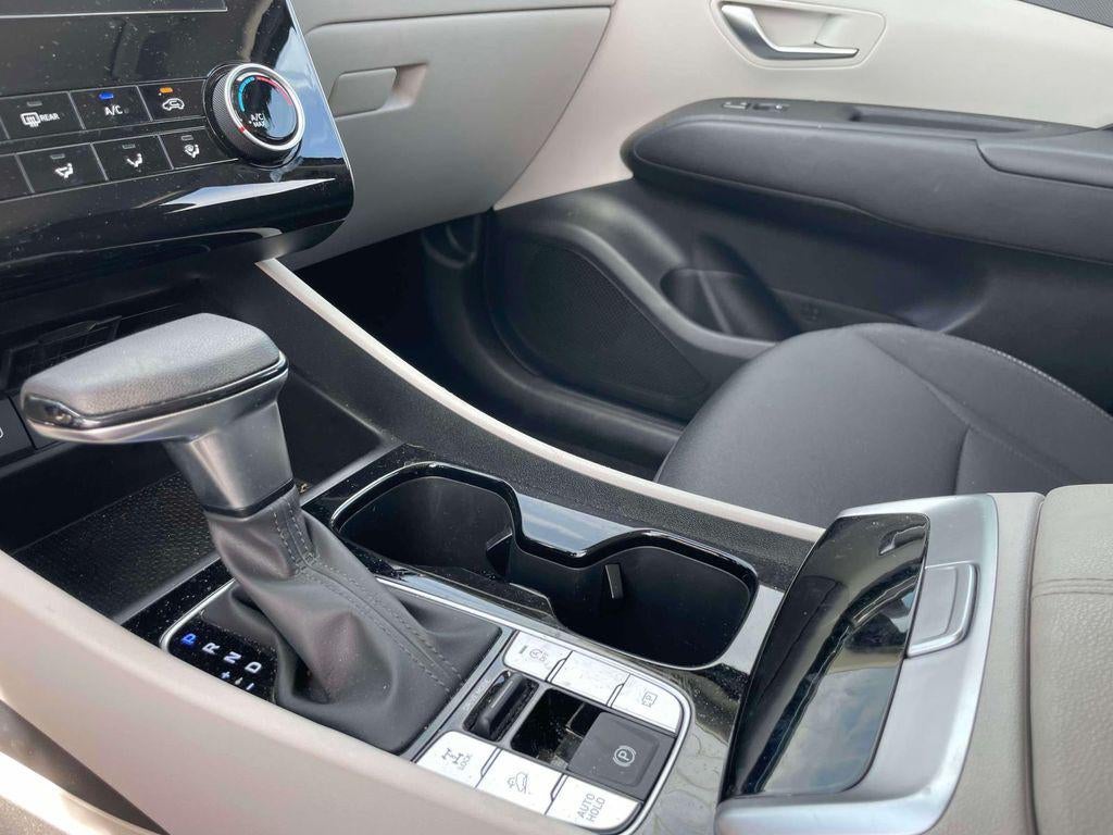 2023 Hyundai TUCSON SE