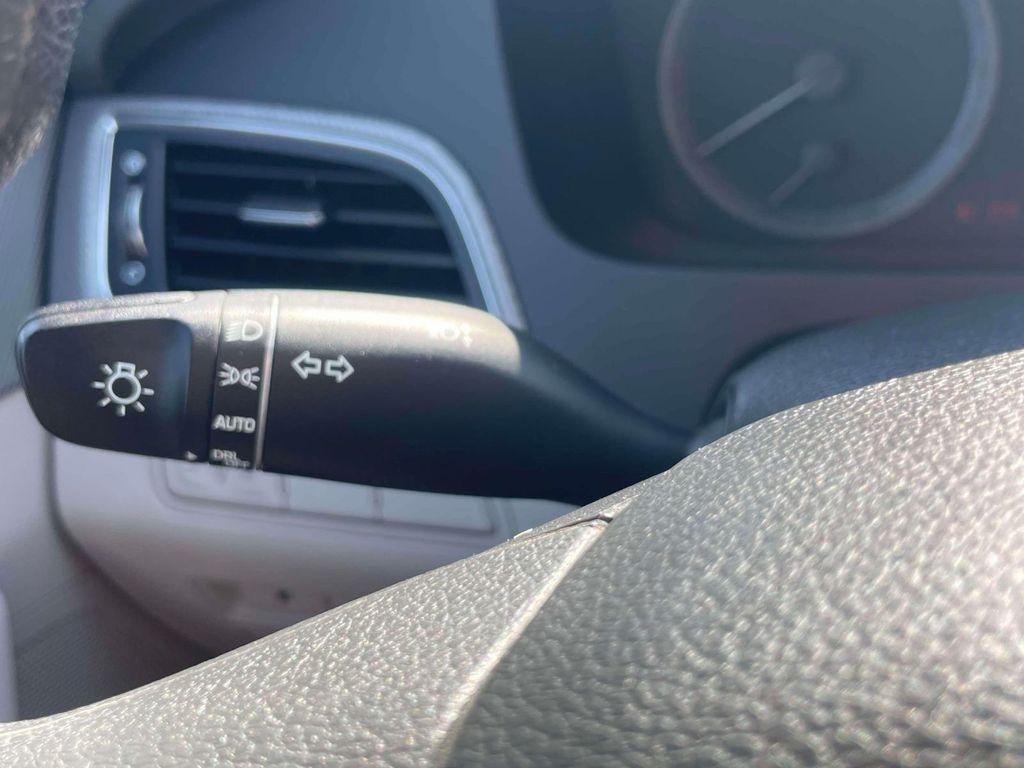 2017 Hyundai SONATA SE