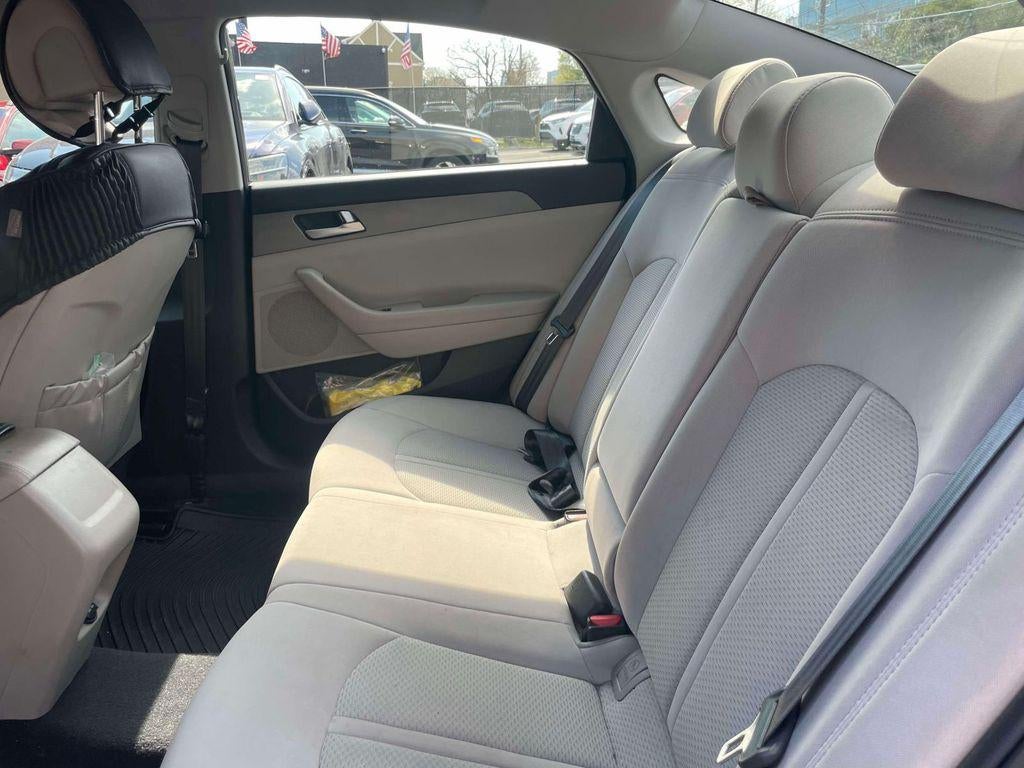 2017 Hyundai SONATA SE