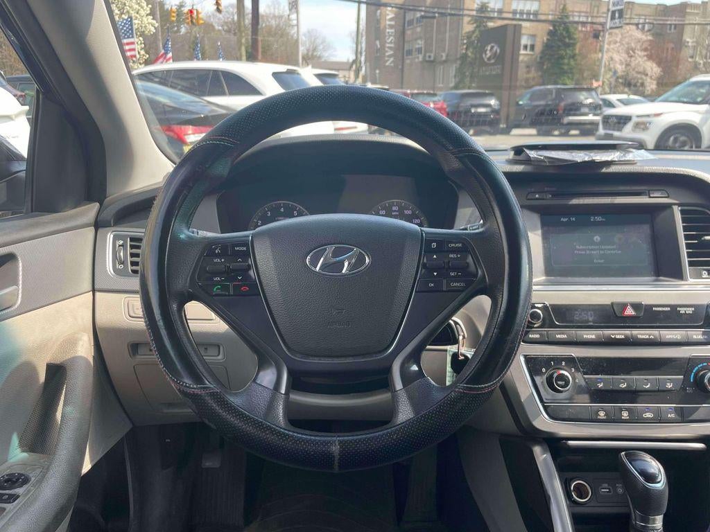 2017 Hyundai SONATA SE