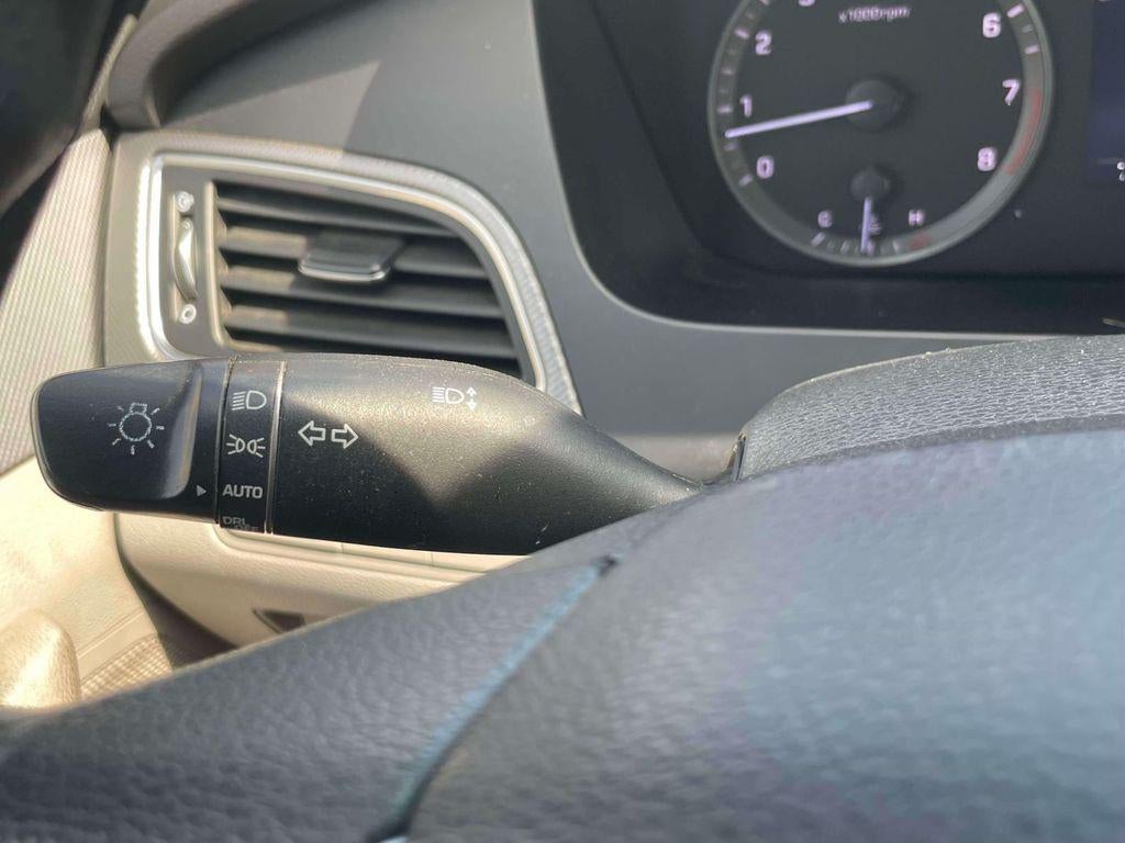 2017 Hyundai SONATA SE