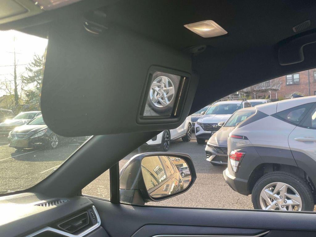 2024 Toyota RAV4 Prime SE