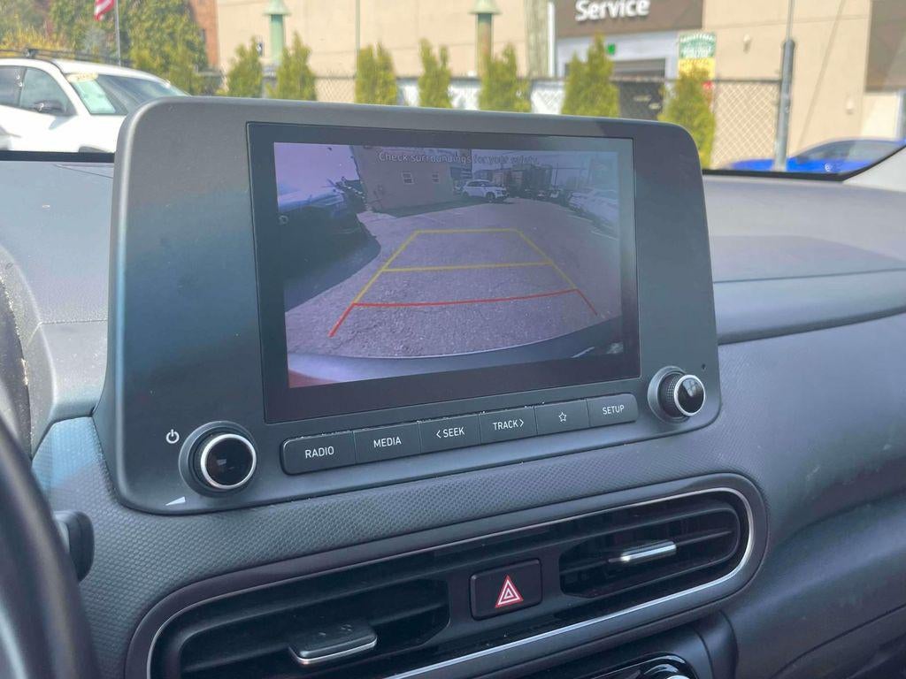 2022 Hyundai KONA SEL