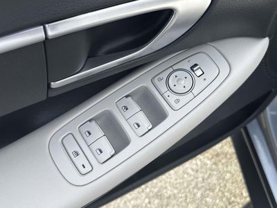 2023 Hyundai SONATA SE