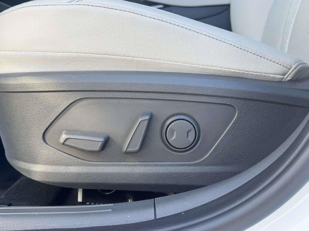 2023 Hyundai SONATA HYBRID Limited