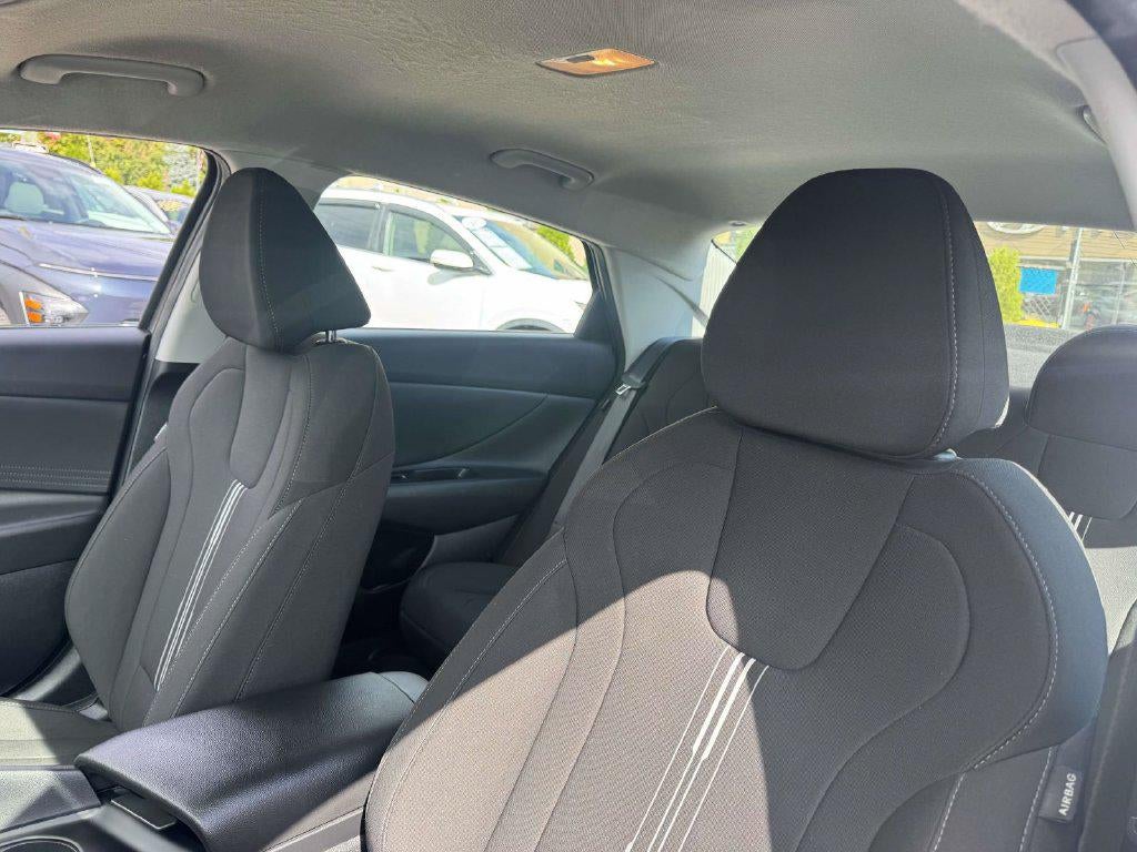 2024 Hyundai Elantra SEL - Photo 17