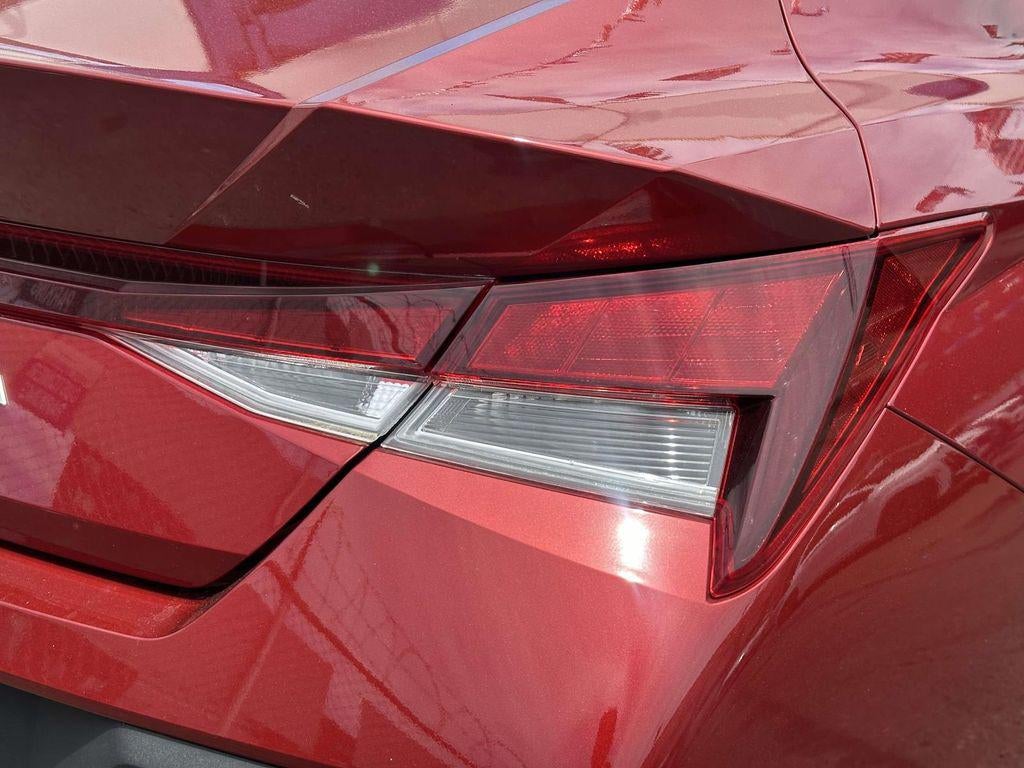 2024 Hyundai Elantra SEL - Photo 11