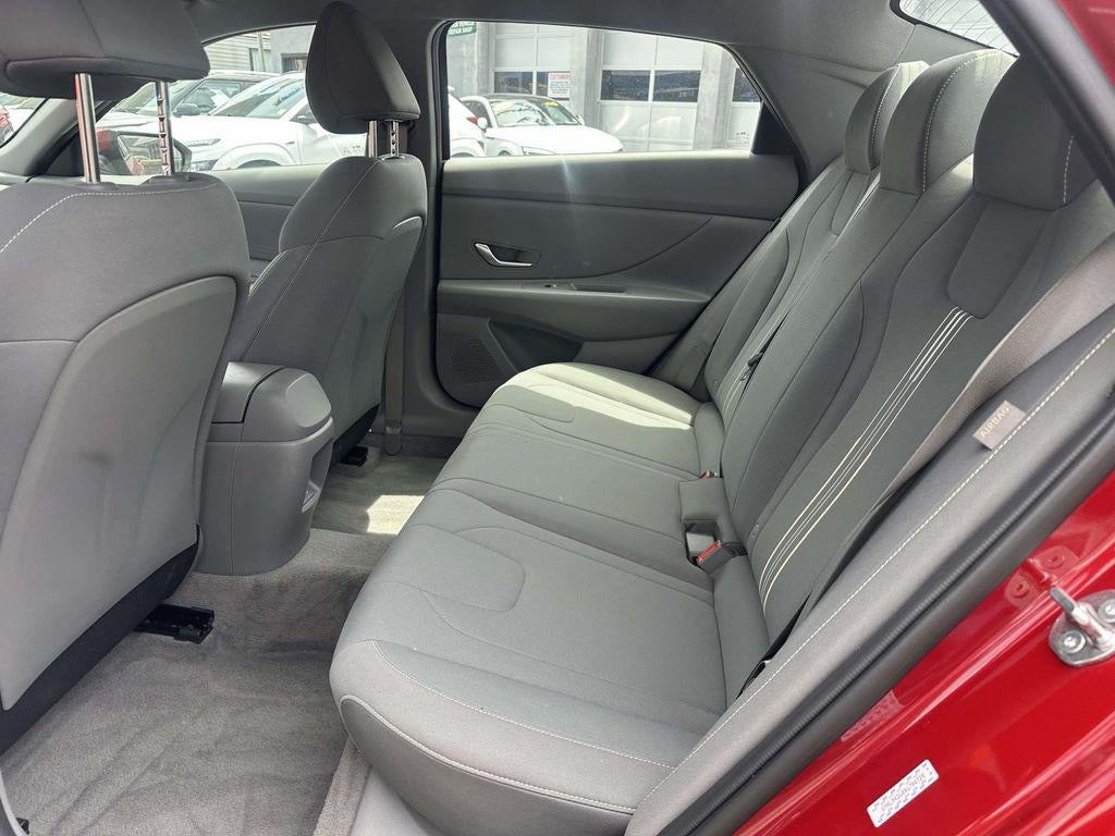 2024 Hyundai Elantra SEL - Photo 14