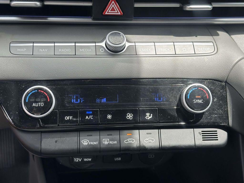 2024 Hyundai Elantra SEL - Photo 22
