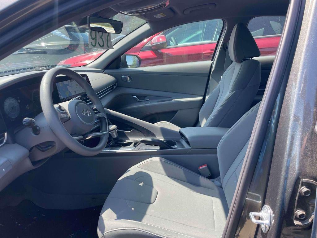 2024 Hyundai Elantra SEL - Photo 9