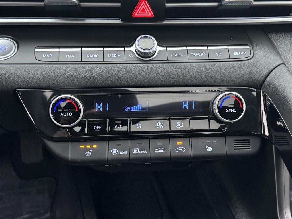 2025 Hyundai ELANTRA SEL Convenience