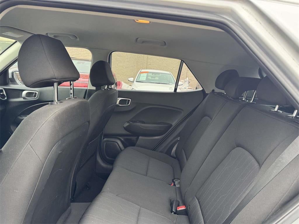 2023 Hyundai VENUE SE