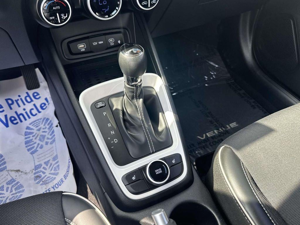 2025 Hyundai VENUE Limited