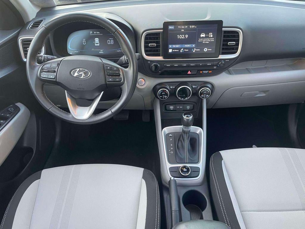 2024 Hyundai VENUE SEL