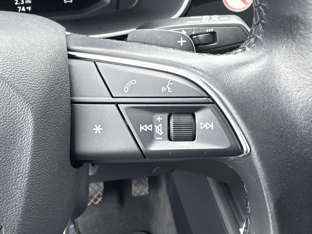 2024 Audi Q3 Premium 45 TFSI S line quattro Tiptronic