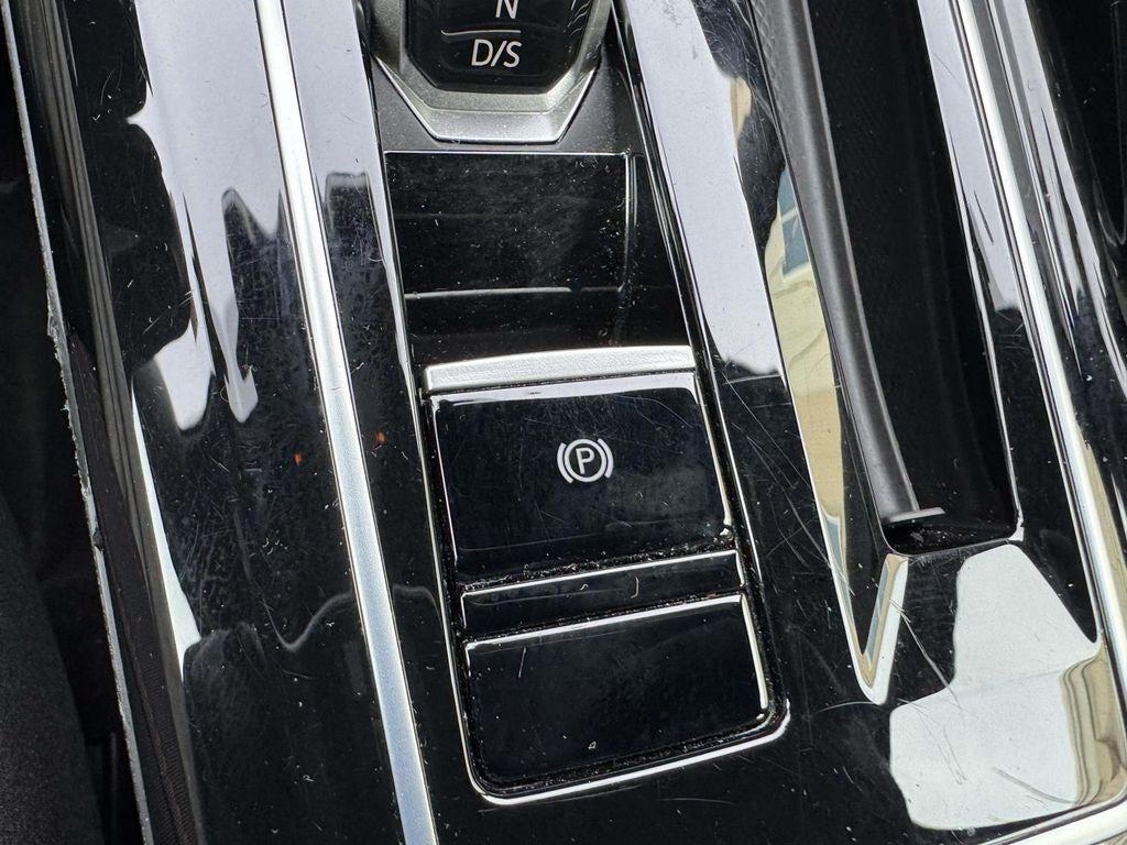 2024 Volkswagen Golf GTI 2.0T S