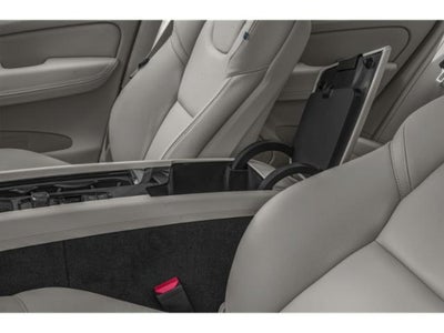 2020 Volvo XC60 T6 Momentum