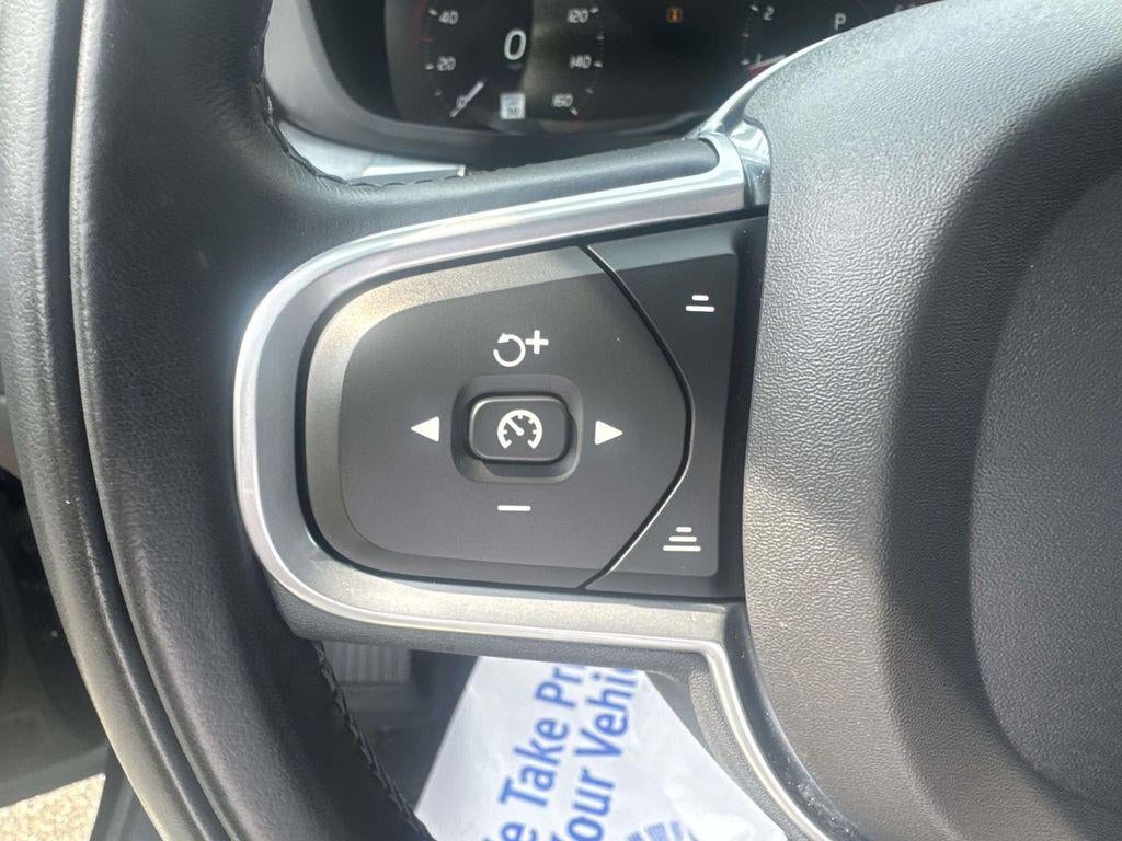 2020 Volvo XC60 T6 Momentum