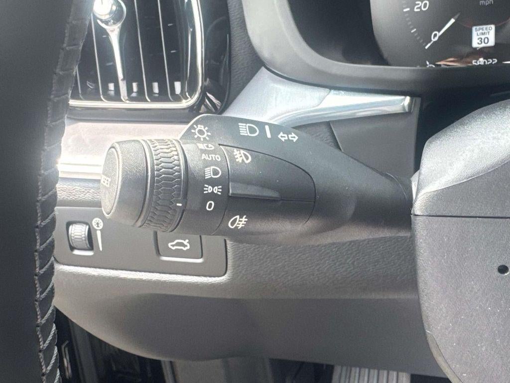 2020 Volvo XC60 T6 Momentum