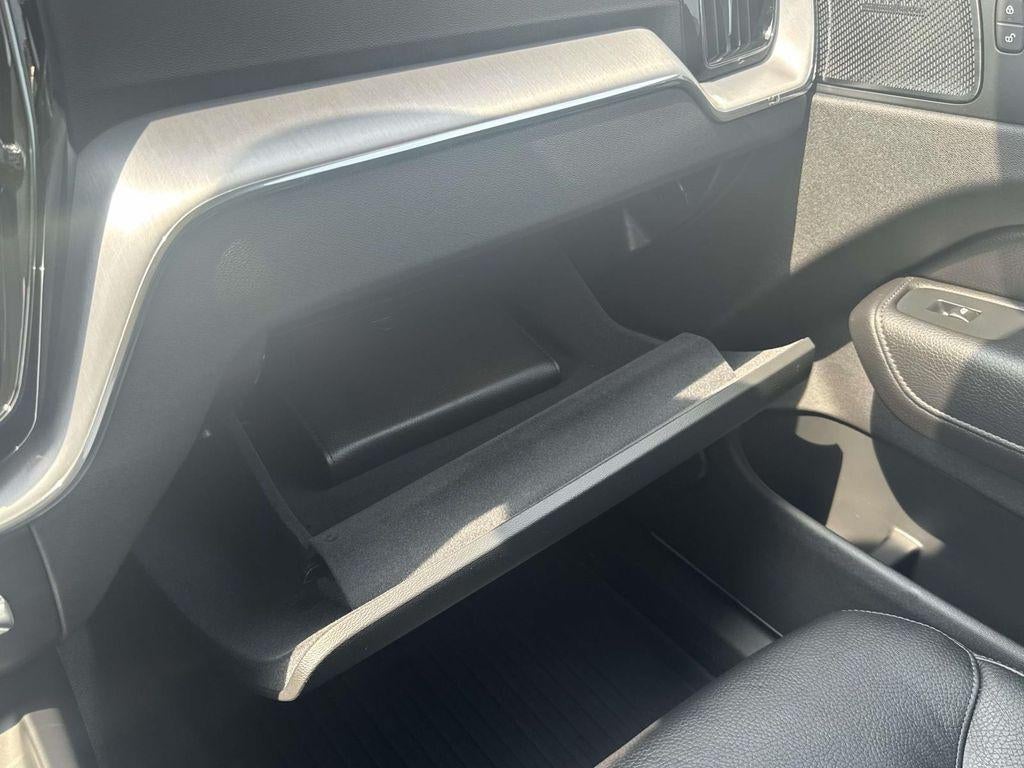 2020 Volvo XC60 T6 Momentum