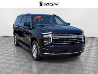 2025 Chevrolet Suburban LT