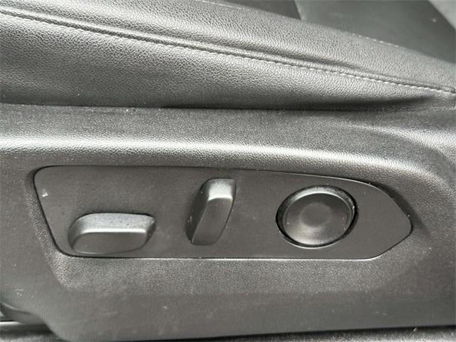 2023 Chevrolet Suburban 4WD LT