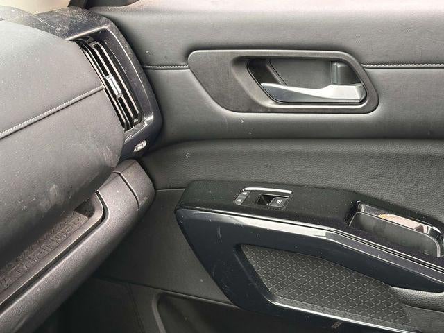2022 Nissan Pathfinder S