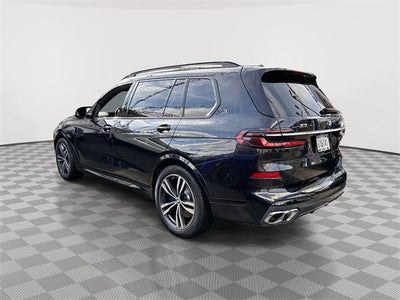 2023 BMW X7 M60i