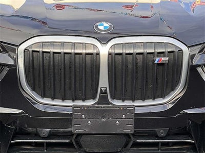 2023 BMW X7 M60i