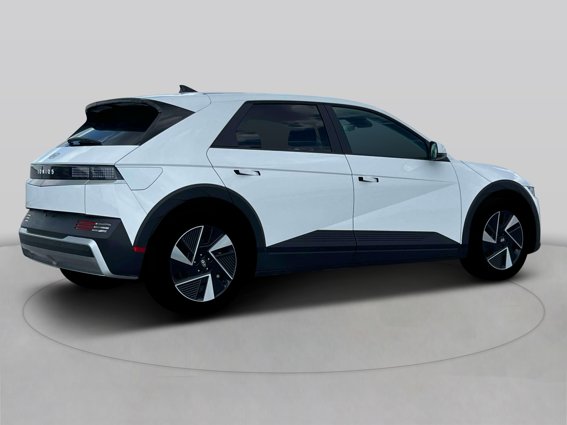 2025 Hyundai IONIQ 5 SE