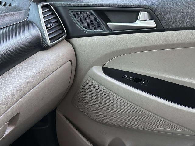 2021 Hyundai TUCSON SE