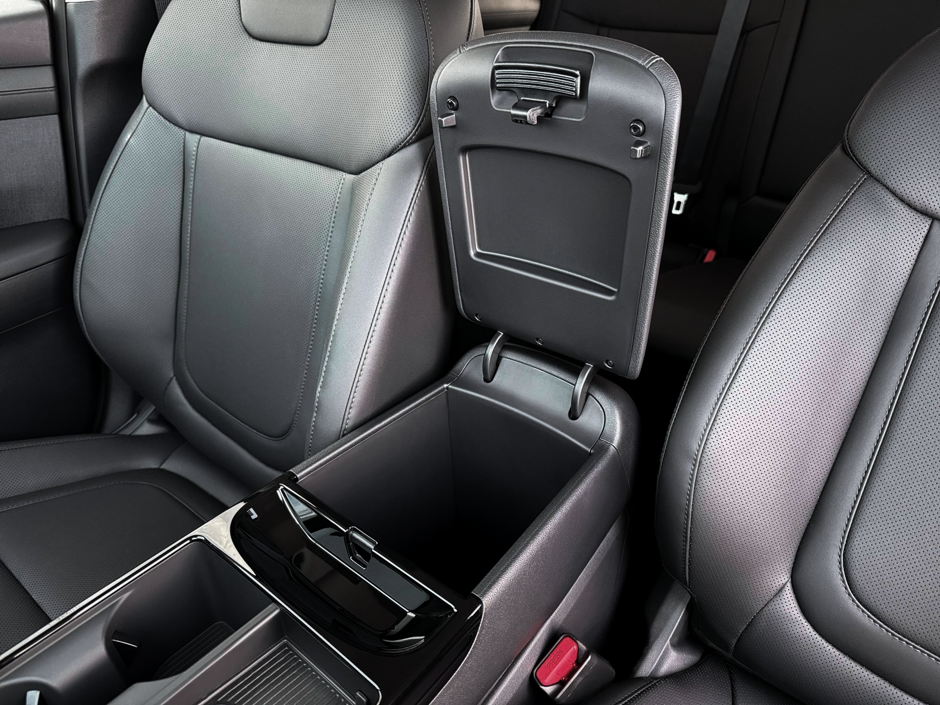2026 Hyundai TUCSON HYBRID Base
