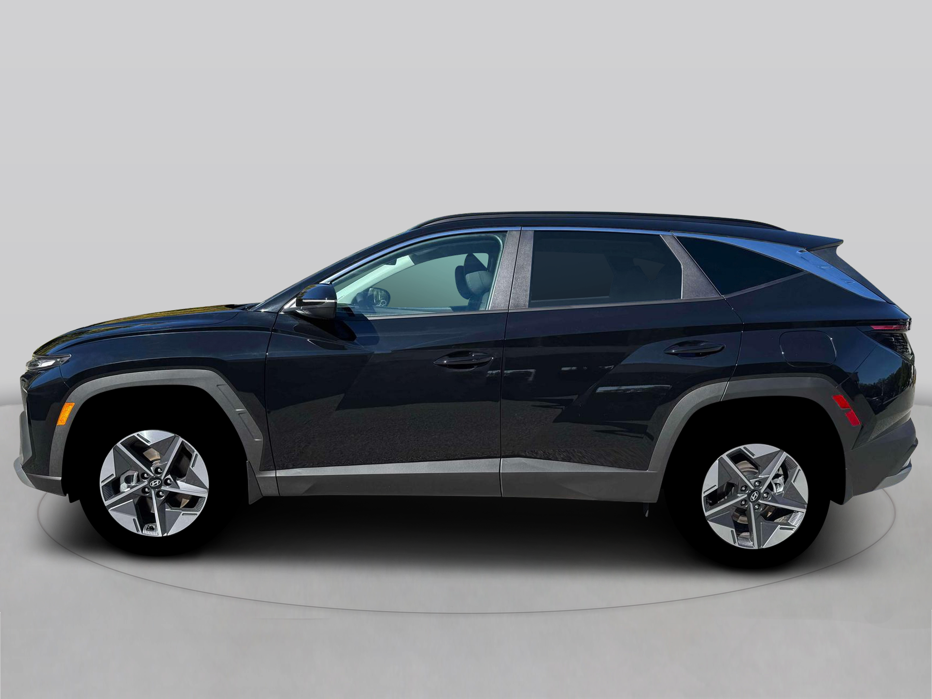 2026 Hyundai TUCSON HYBRID Base