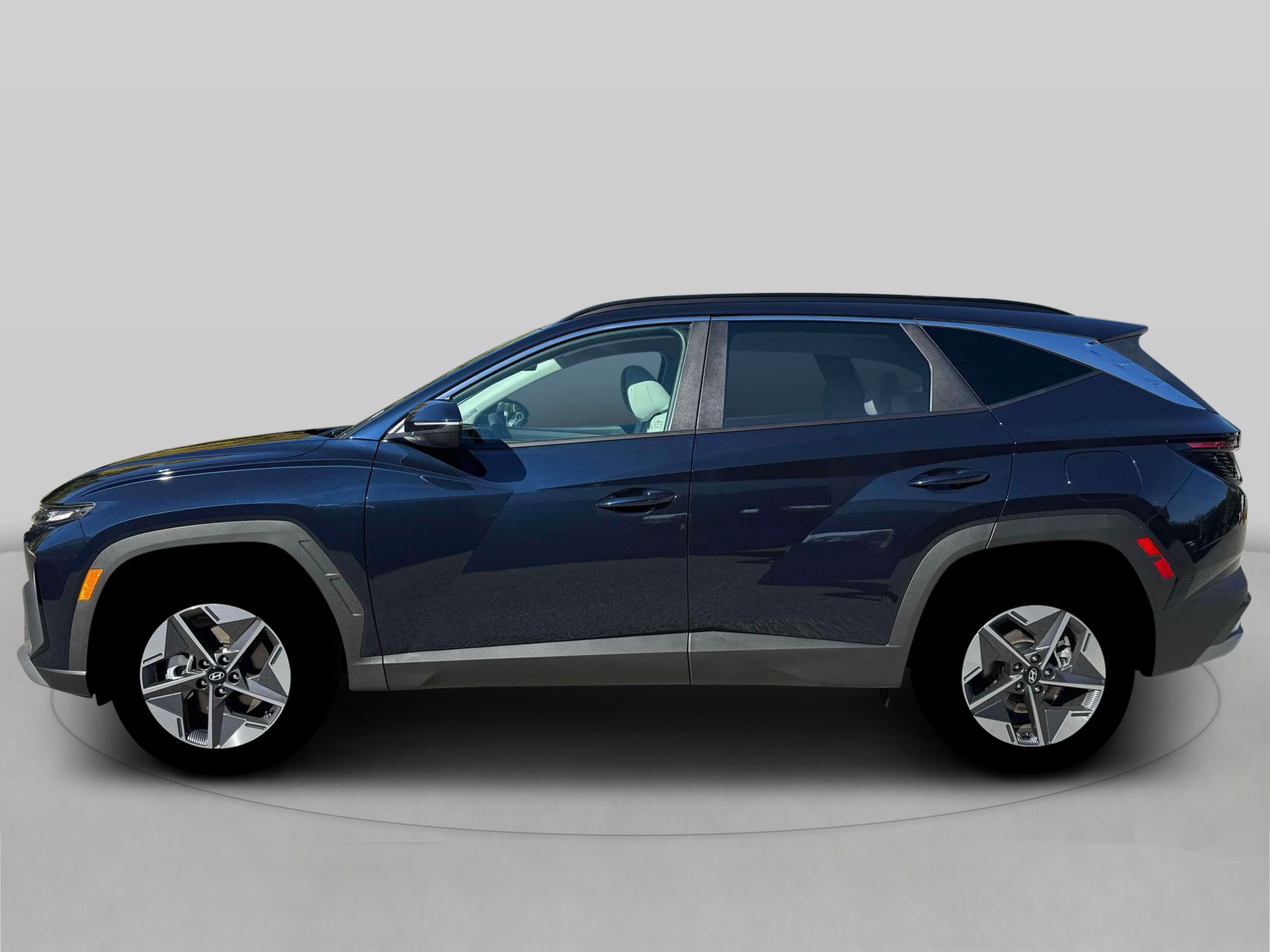 2026 Hyundai TUCSON HYBRID Base