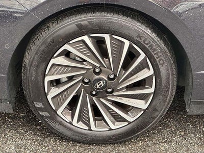 2024 Hyundai SONATA HYBRID Limited