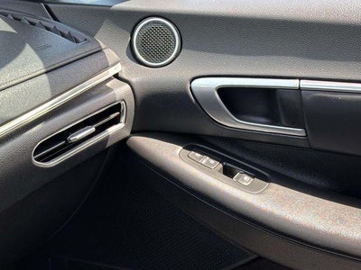 2022 Hyundai SONATA SEL