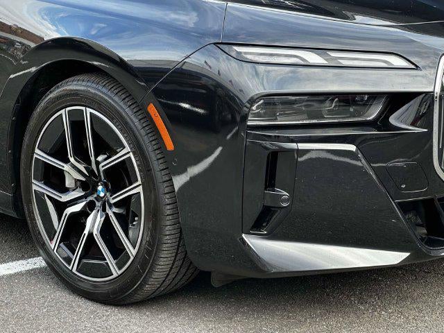 2023 BMW 760 760i xDrive